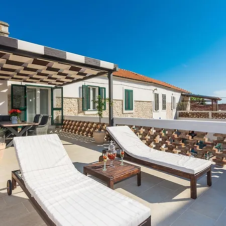 Apartments Fontana Zadar Exterior photo