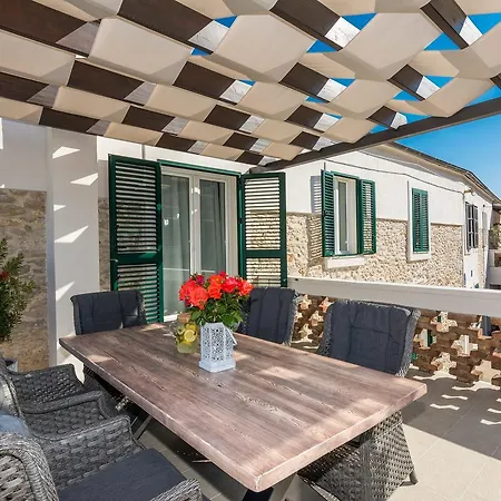 Apartments Fontana Zadar Exterior photo