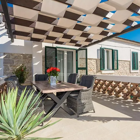 Apartments Fontana Zadar Exterior photo